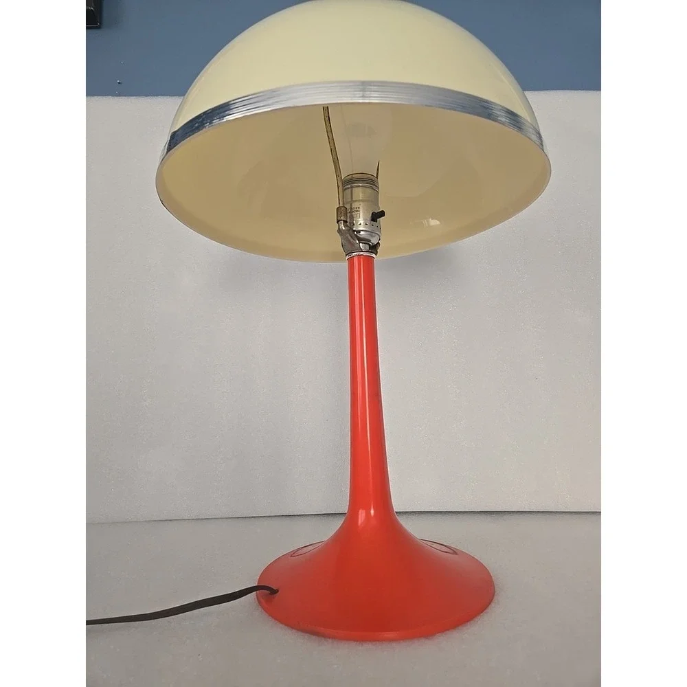Vintage Mid Century Modern Plastic Mushroom Table Lamp Retro 1960's